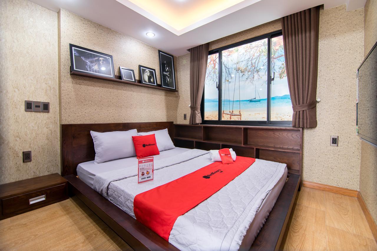 Reddoorz Plus @ Nguyen Trai Street ホーチミン市 エクステリア 写真