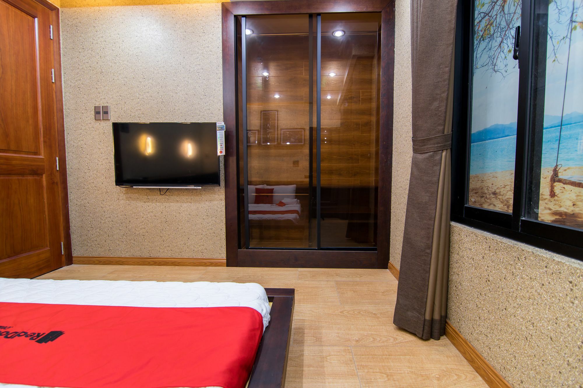 Reddoorz Plus @ Nguyen Trai Street ホーチミン市 エクステリア 写真